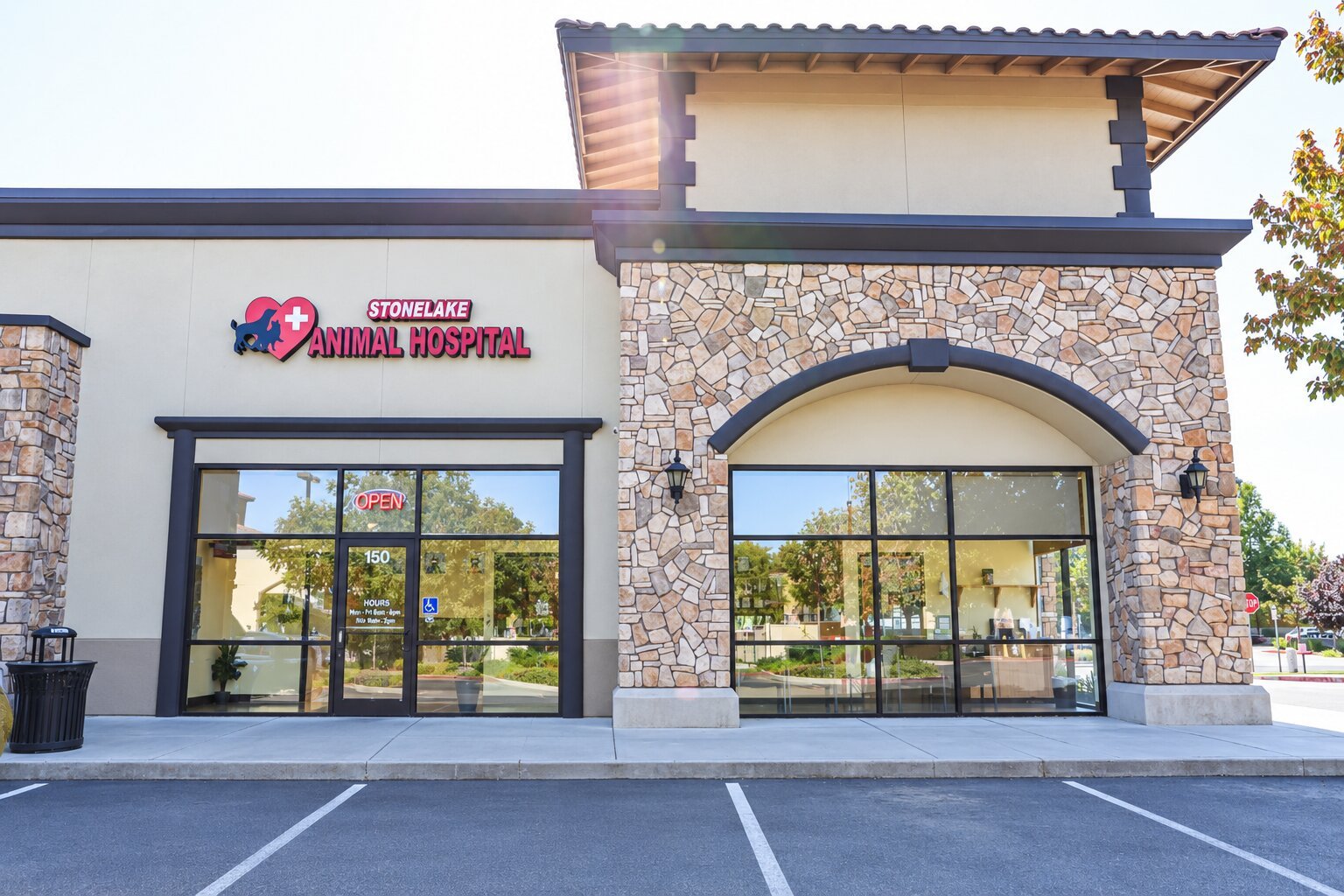 Stonelake Animal Hospital storefront in Elk Grove, CA