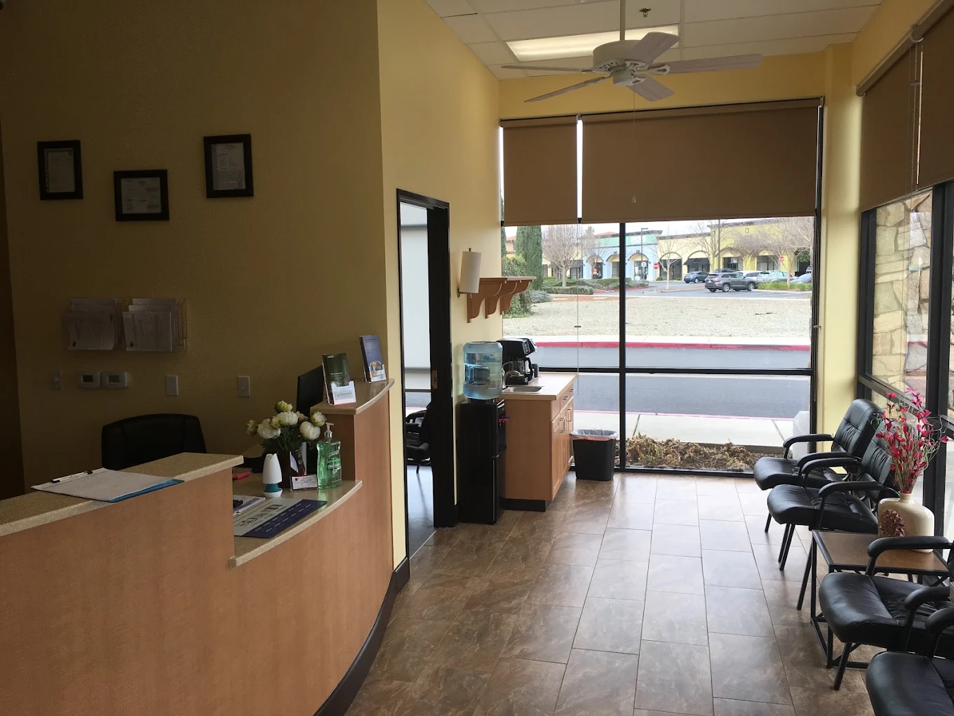 Reception and waiting area at Stonelake Animal Hospital in Elk Grove